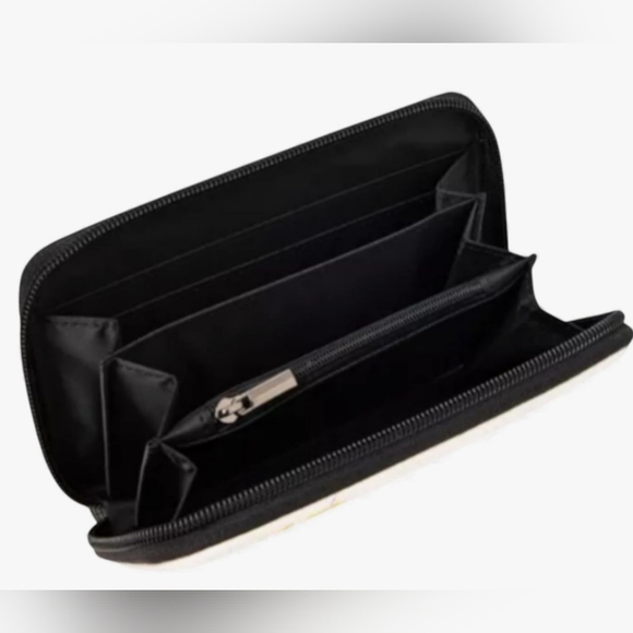 Ed Hardy Leopard Print Wallet and Key Ring Gift Set - Picture 3 of 3